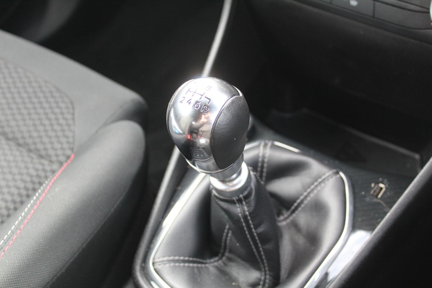 Used Ford Fiesta 2018 for sale - 76988628: Photo 15