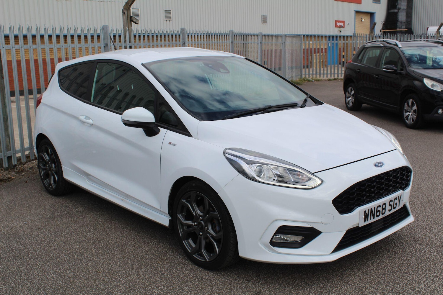 Used Ford Fiesta 2018 for sale - 76988628: Photo 3