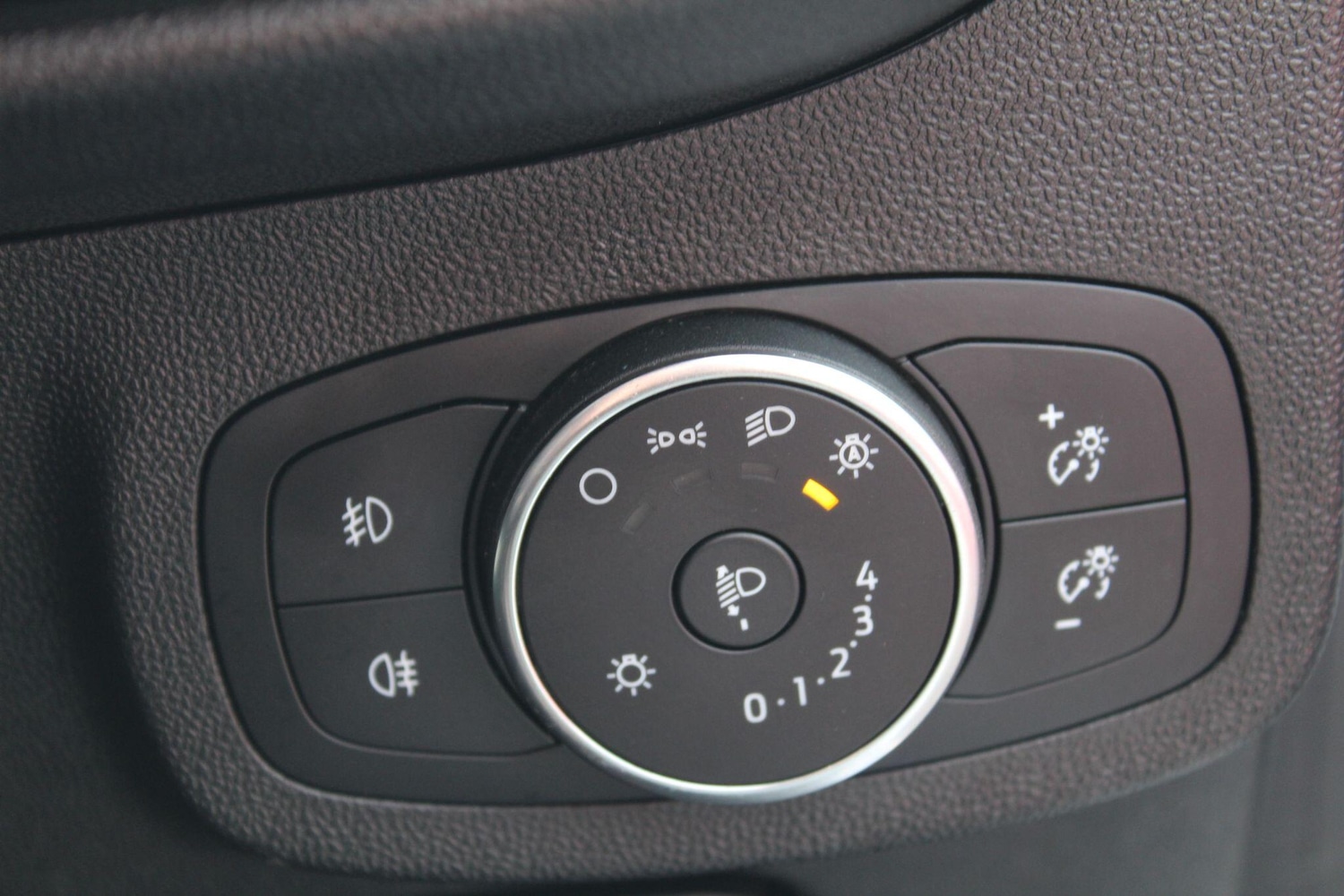 Used Ford Fiesta 2018 for sale - 76988628: Photo 31