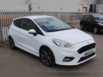 Used Ford Fiesta 2018 for sale - 76988628: Photo