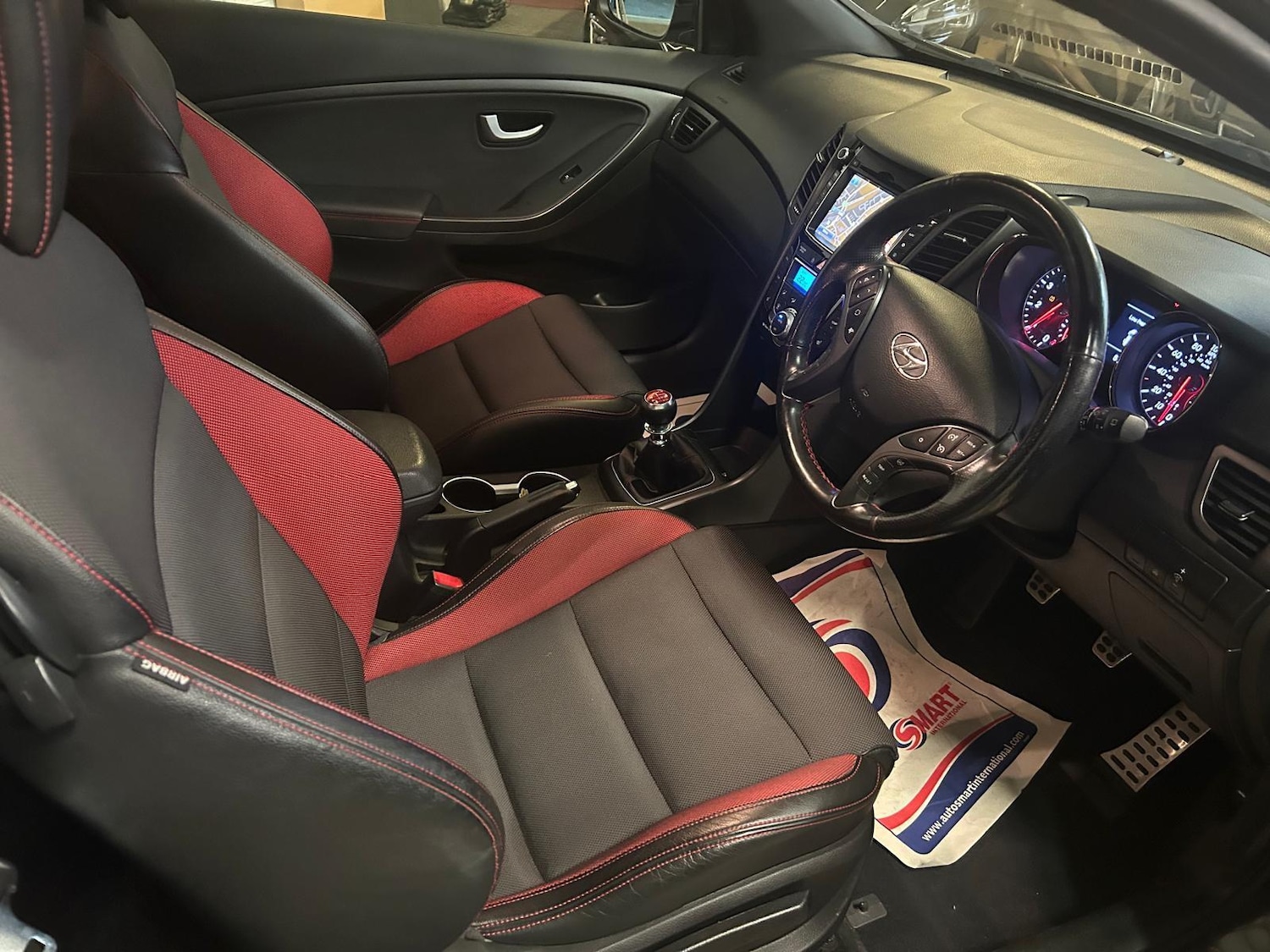 Used Hyundai i30 2017 for sale - 76886235: Photo 4