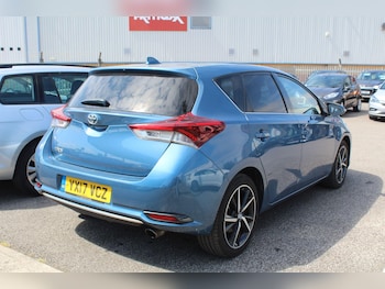 Used Toyota Auris 2017 for sale - 79565301: Photo