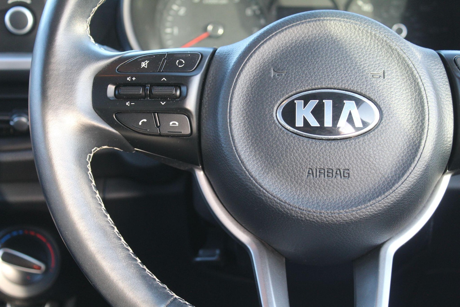 Used Kia Picanto 2018 for sale - 77267581: Photo 33