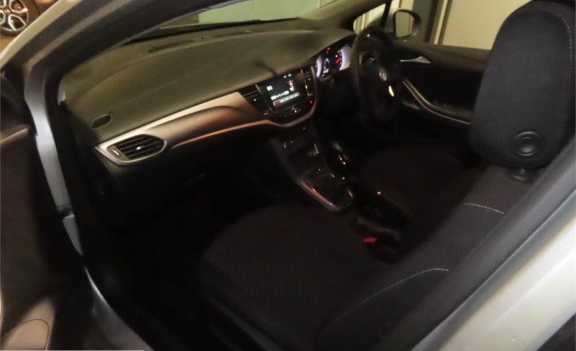 Used Vauxhall Astra 2019 for sale - 77496232: Photo 3