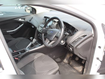 Used Ford Focus 2018 for sale - 78998880: Photo