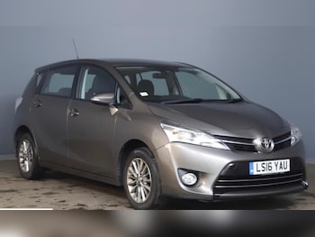 Used Toyota Verso 2016 for sale - 78184893: Photo