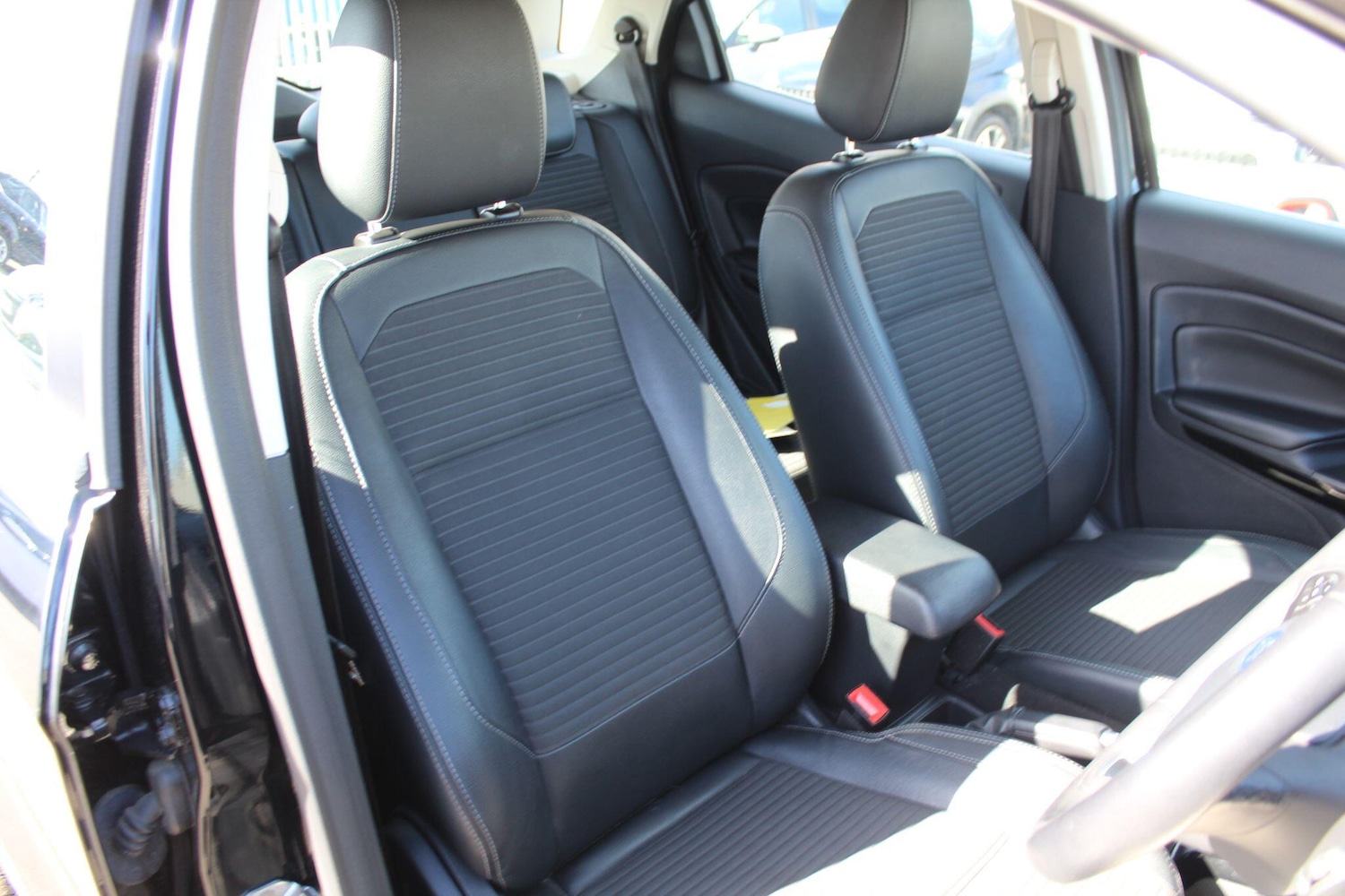 Used Ford Ecosport 2018 for sale - 77940170: Photo 30