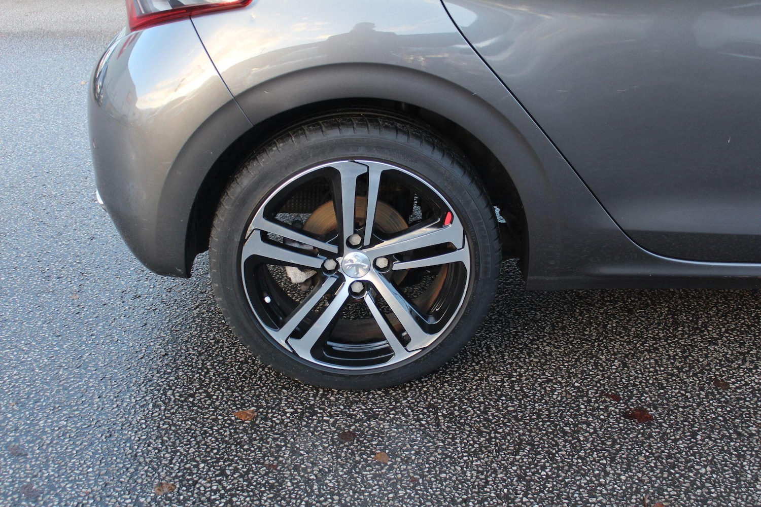 Used Peugeot 208 2018 for sale - 76388307: Photo 20