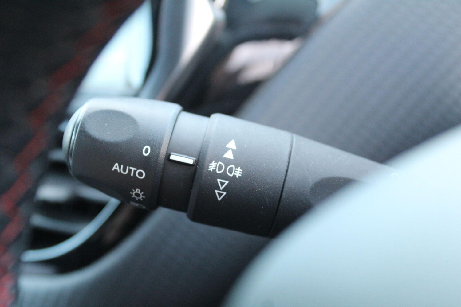 Used Peugeot 208 2018 for sale - 76388307: Photo 39