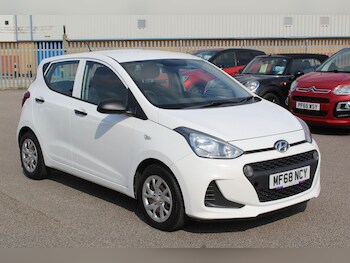 Used Hyundai i10 2018 for sale - 75214436: Photo