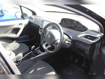 Used Peugeot 2008 2015 for sale - 75707349: Photo