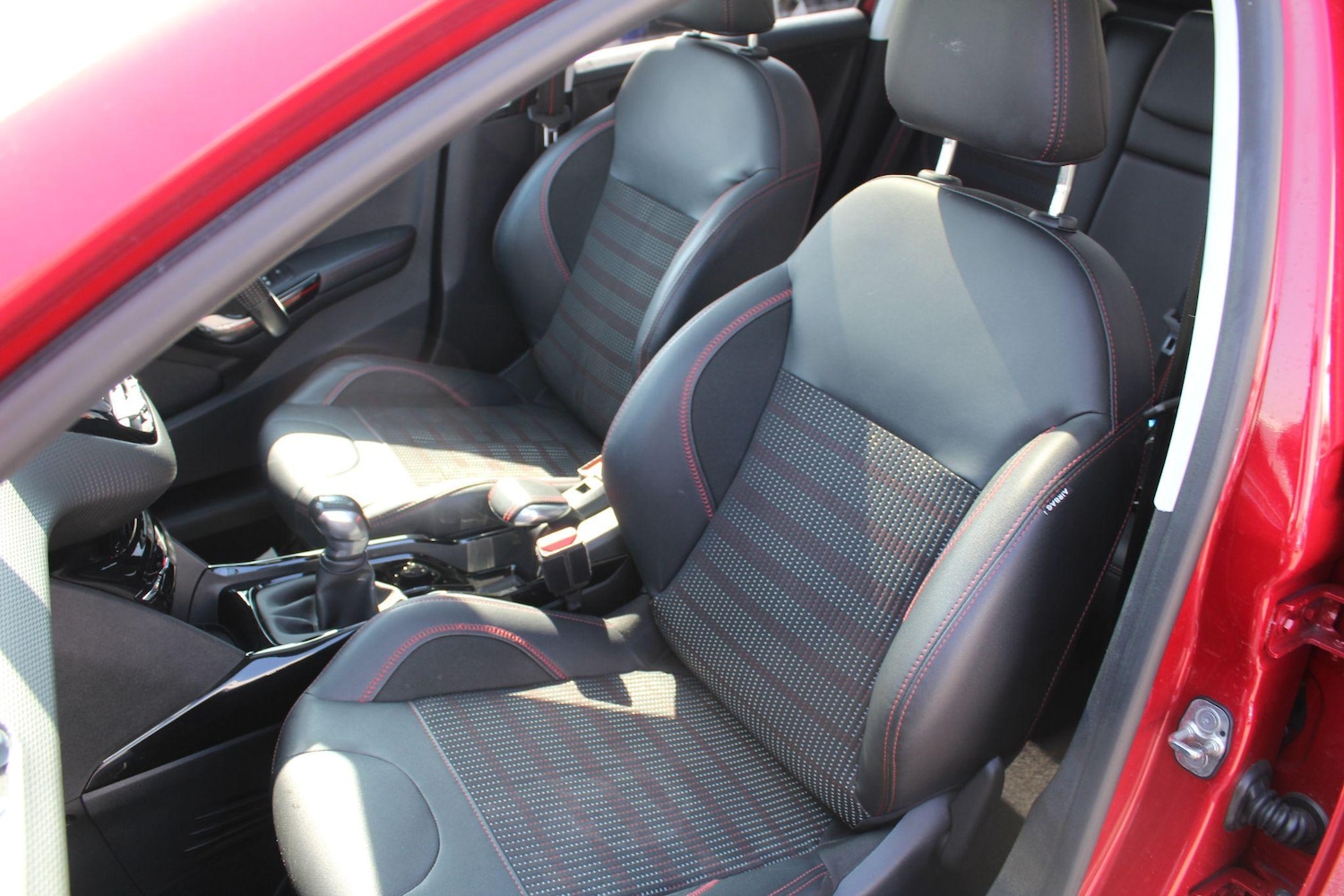 Used Peugeot 2008 2017 for sale - 77028944: Photo 34