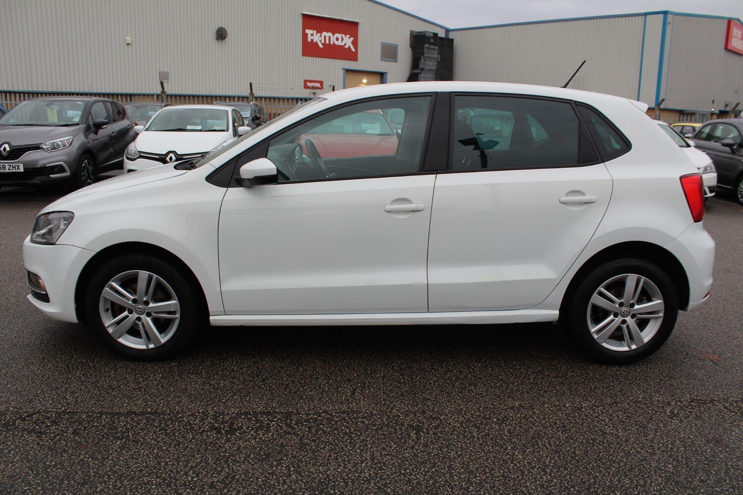 Used Volkswagen Polo 2016 for sale - 76336637: Photo 13