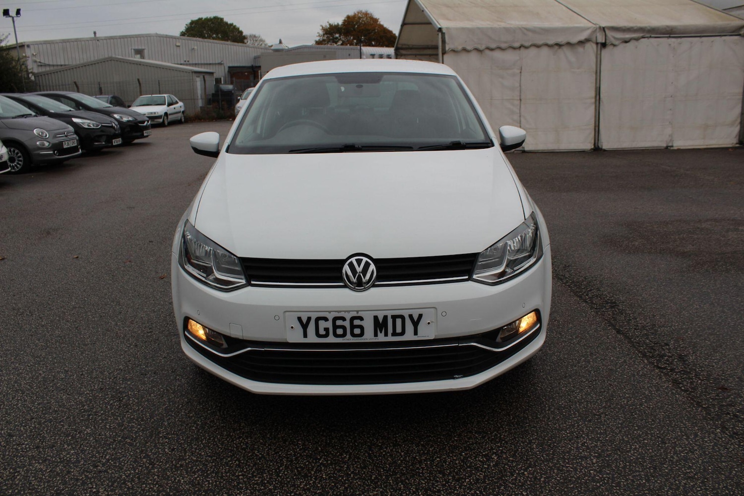 Used Volkswagen Polo 2016 for sale - 76336637: Photo 2