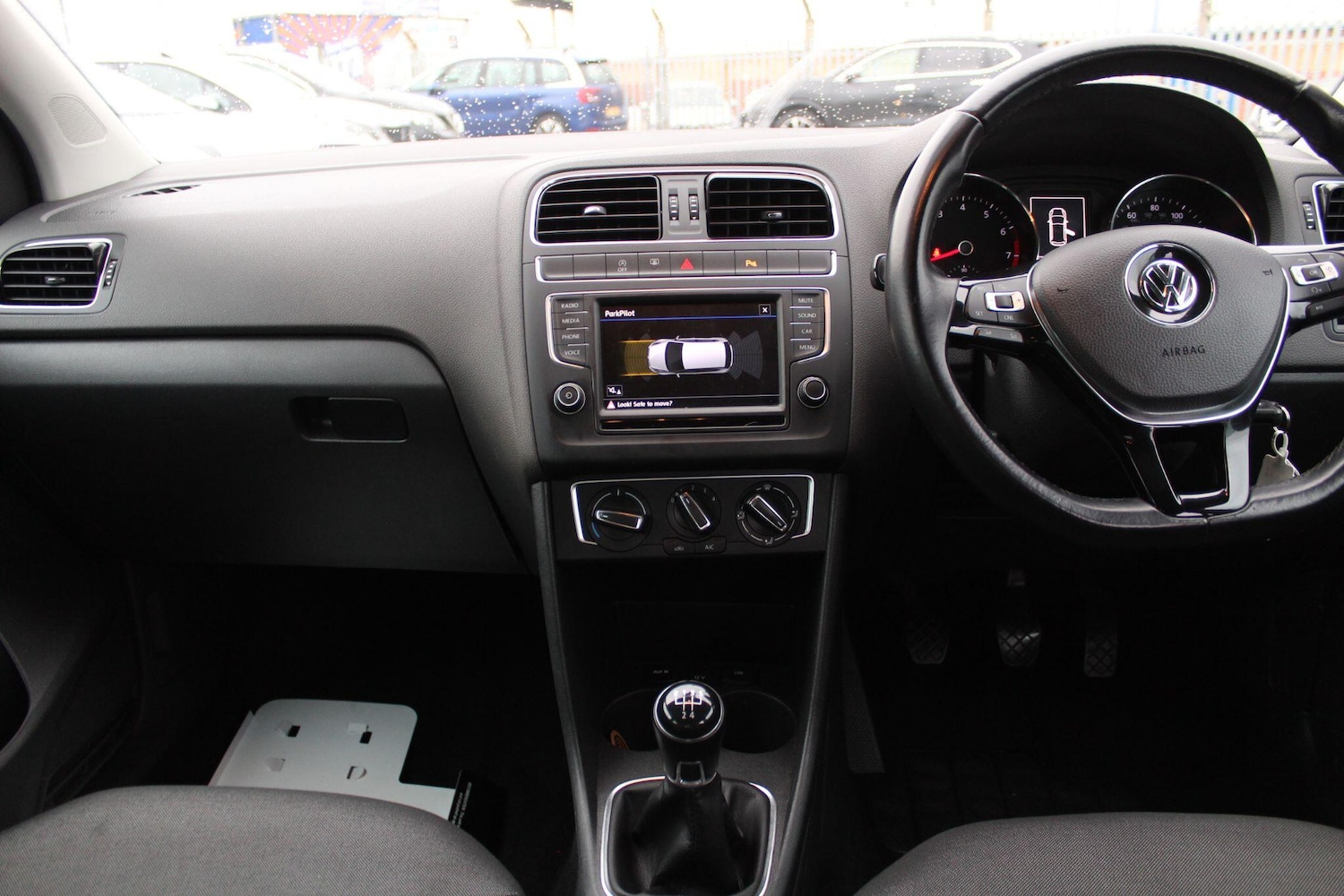 Used Volkswagen Polo 2016 for sale - 76336637: Photo 25