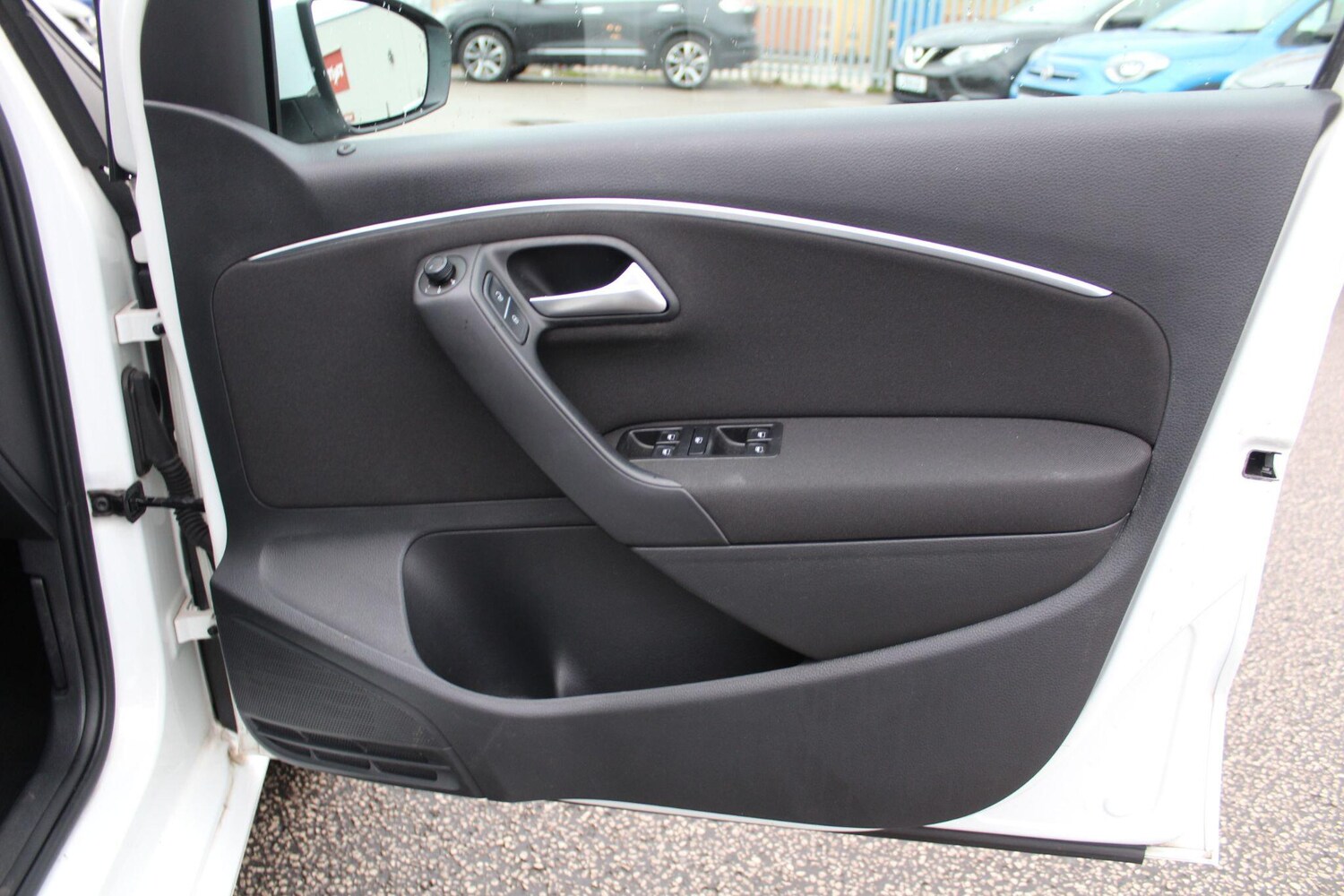 Used Volkswagen Polo 2016 for sale - 76336637: Photo 39