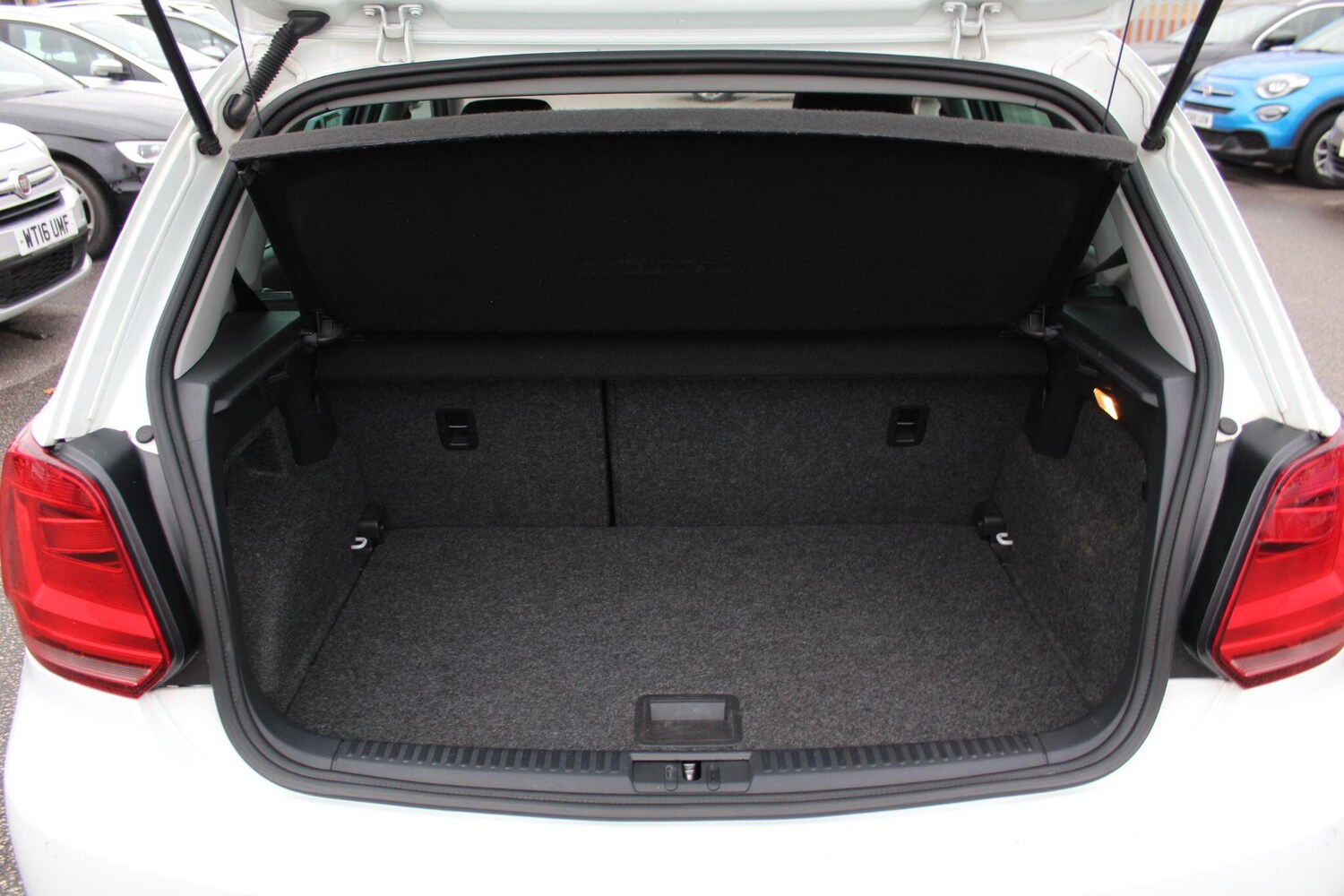 Used Volkswagen Polo 2016 for sale - 76336637: Photo 49