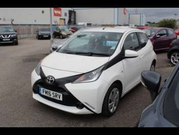 2016 (16) - 1.0 VVT-i x-play x-shift Euro 6 5dr