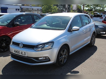 Used Volkswagen Polo 2016 for sale - 78388099: Photo