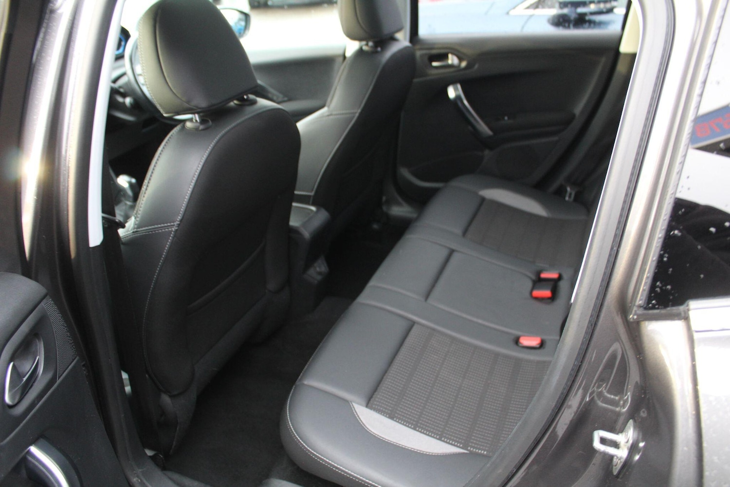 Used Peugeot 2008 2018 for sale - 76780762: Photo 6