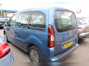 Used Peugeot Partner Tepee 2015 for sale - 75430506: Photo