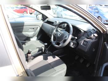 Used Dacia Duster 2018 for sale - 79712465: Photo