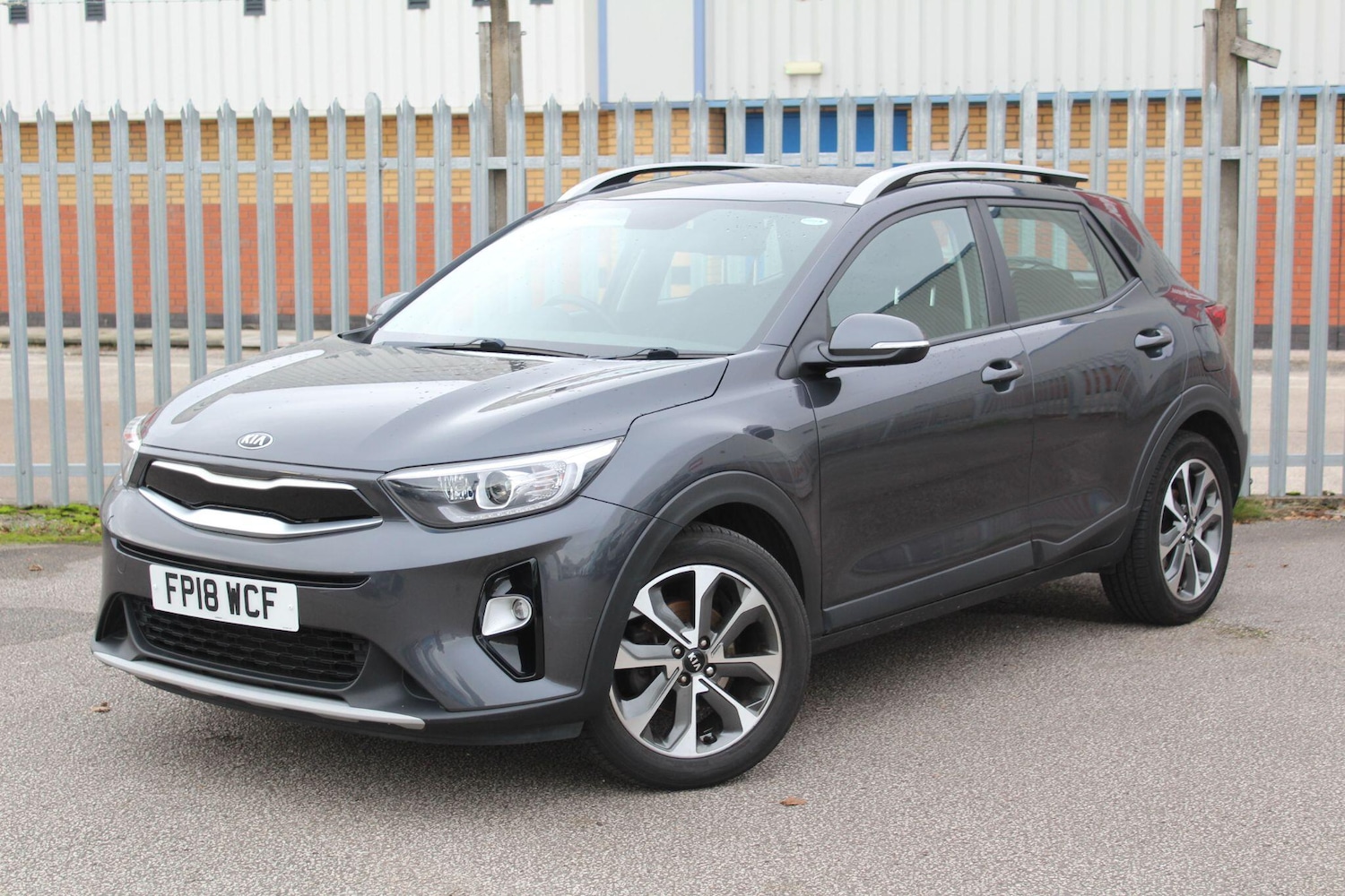 Used Kia Stonic 2018 for sale - 76214226: Photo 1
