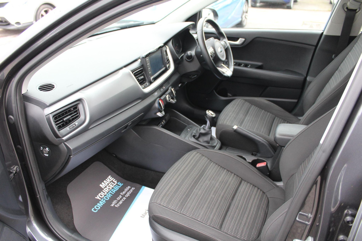 Used Kia Stonic 2018 for sale - 76214226: Photo 26