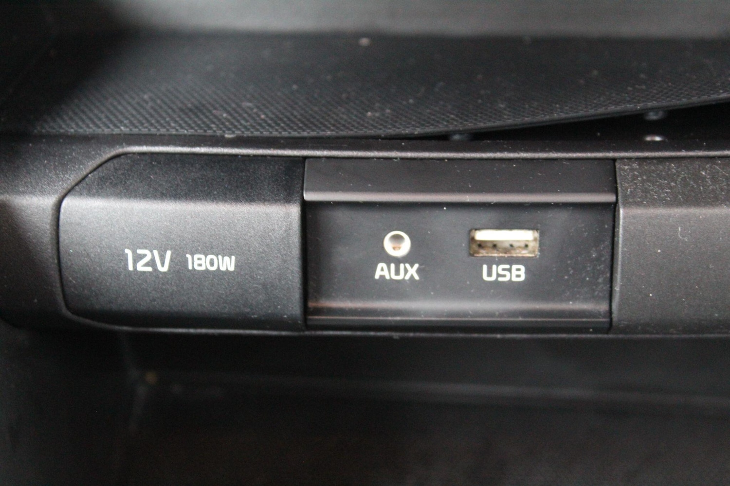 Used Kia Stonic 2018 for sale - 76214226: Photo 36