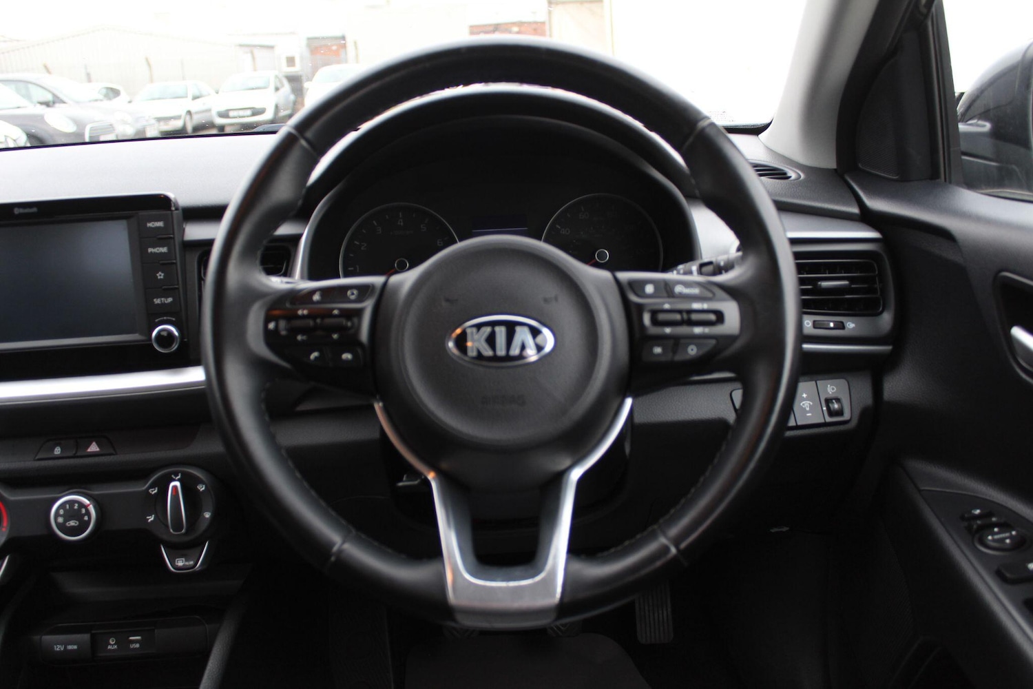Used Kia Stonic 2018 for sale - 76214226: Photo 40