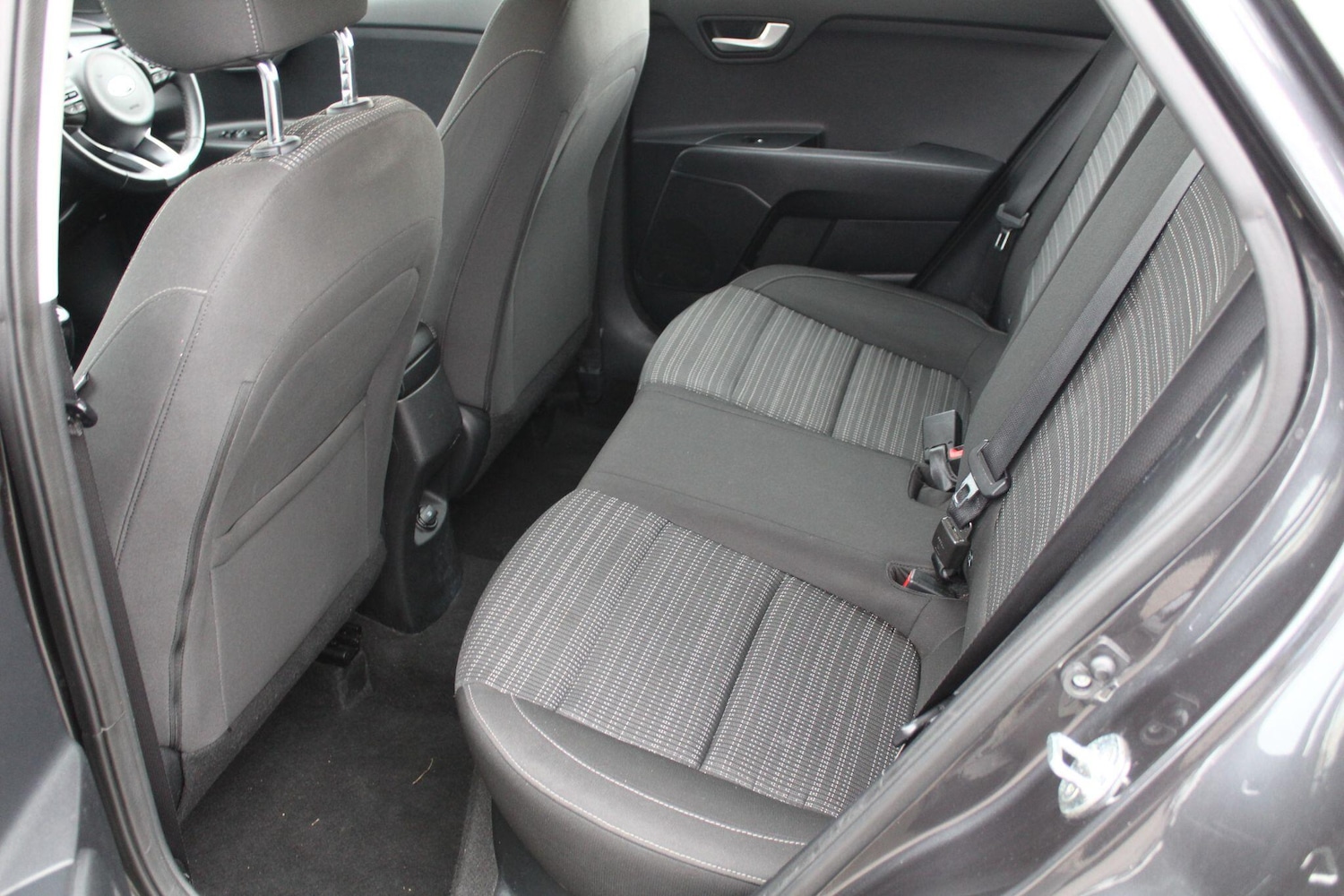 Used Kia Stonic 2018 for sale - 76214226: Photo 45