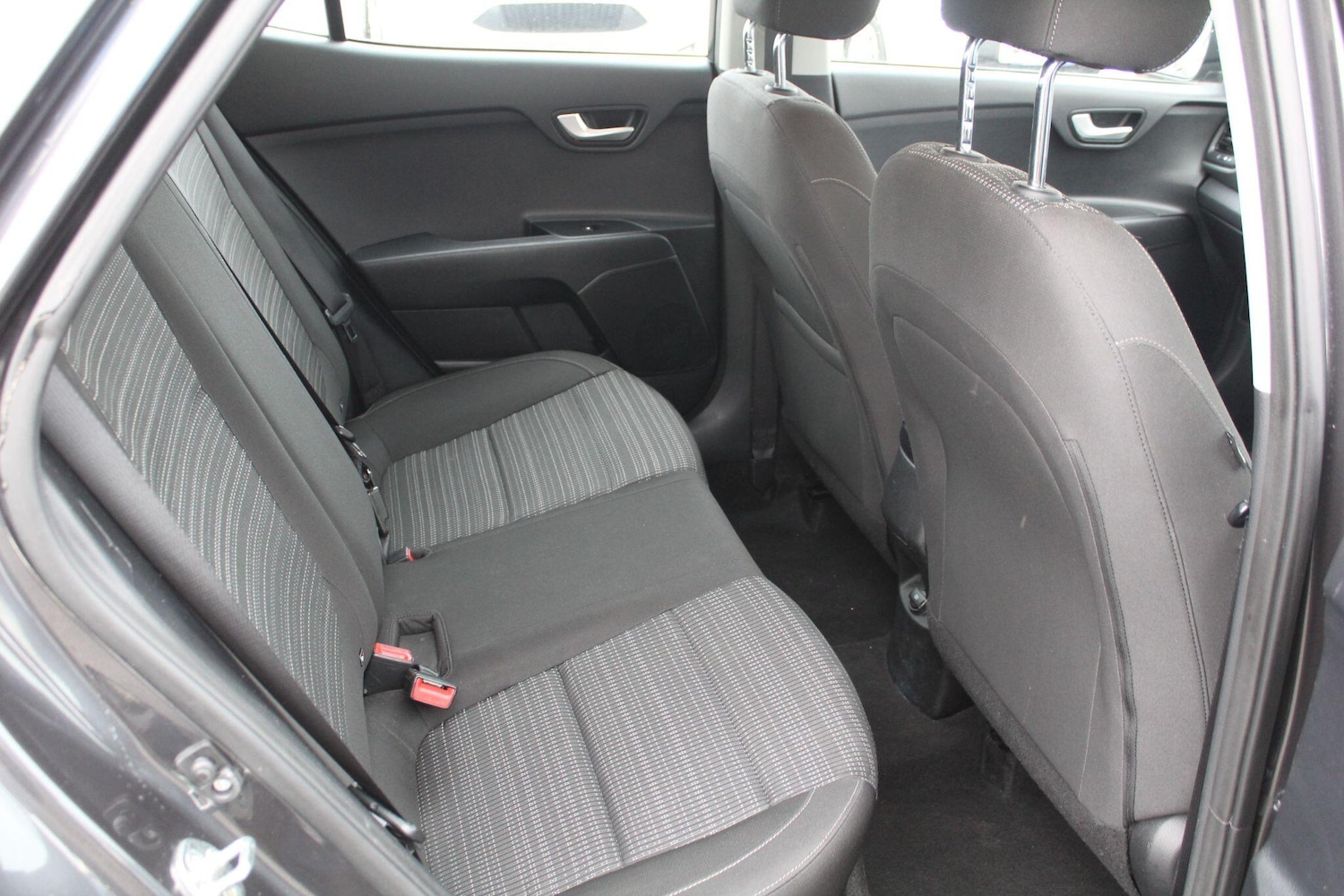 Used Kia Stonic 2018 for sale - 76214226: Photo 47