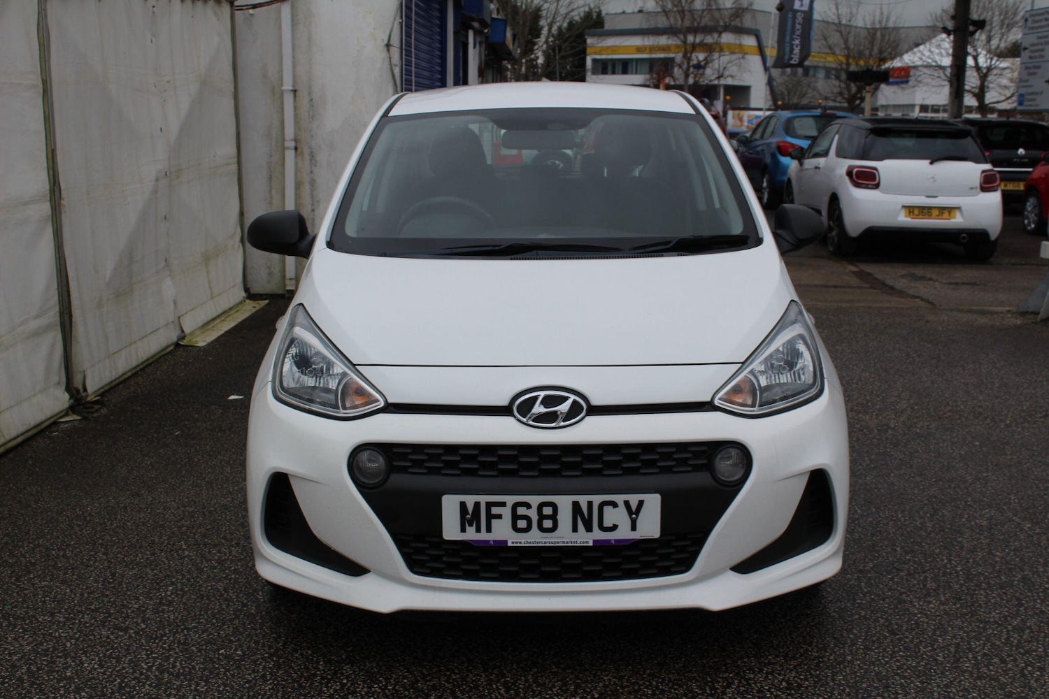 Used Hyundai i10 2018 for sale - 77305854: Photo 2