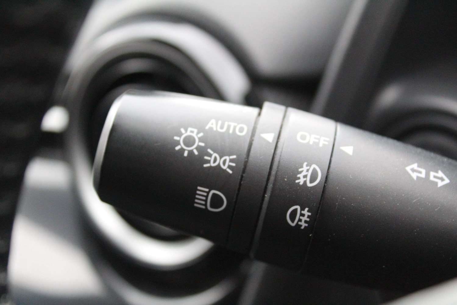 Used Mazda Mazda2 2015 for sale - 77266687: Photo 35