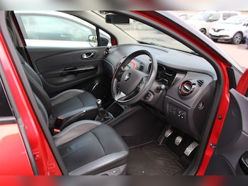 Used Renault Captur 2017 for sale - 79553970: Photo