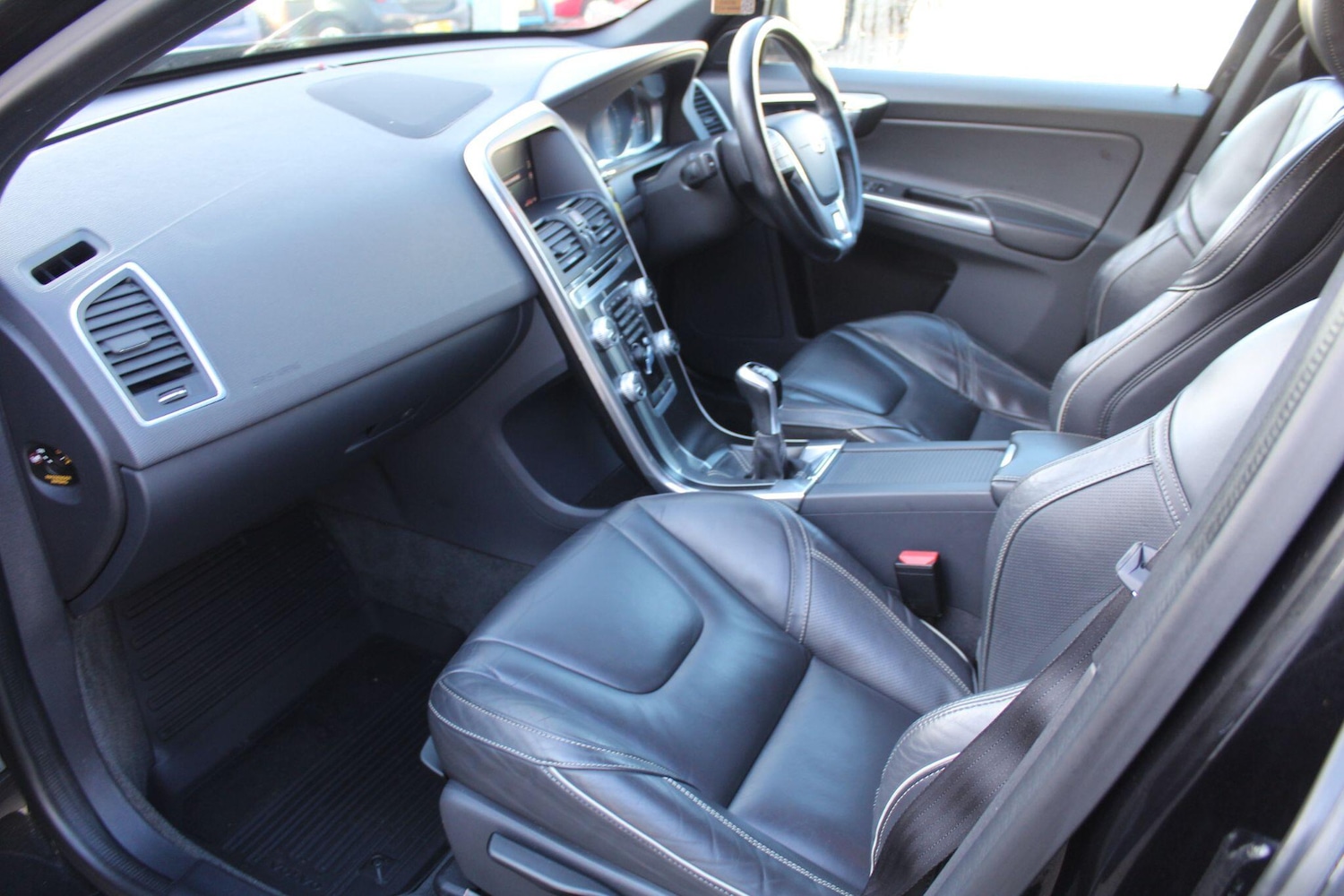 Used Volvo XC60 2017 for sale - 78204922: Photo 30