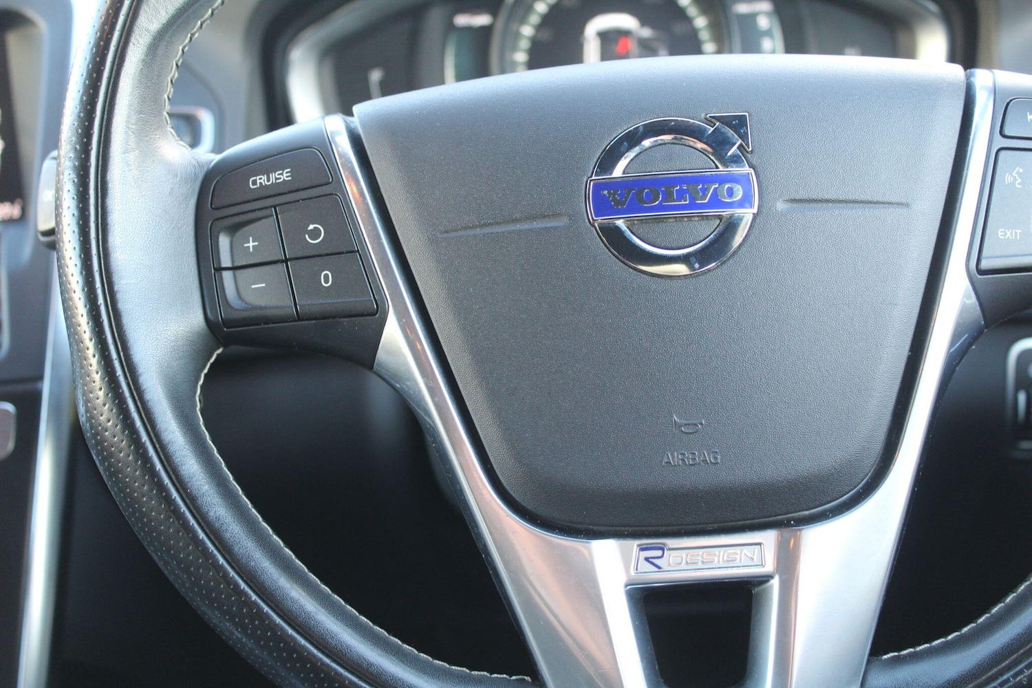 Used Volvo XC60 2017 for sale - 78204922: Photo 39