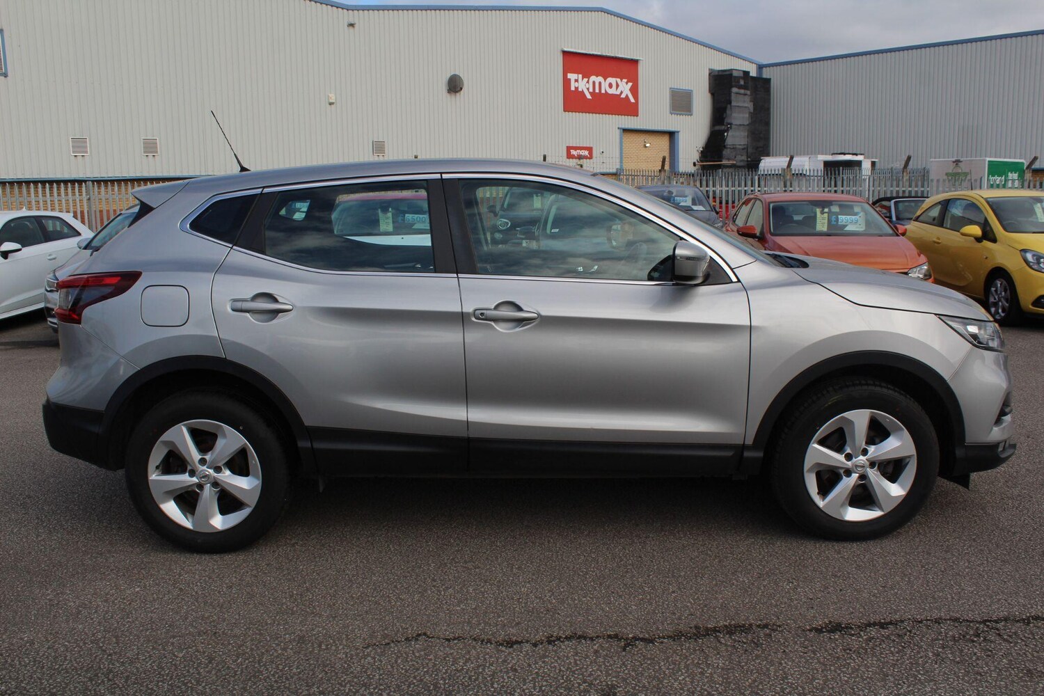 Used Nissan Qashqai 2017 for sale - 77028920: Photo 20