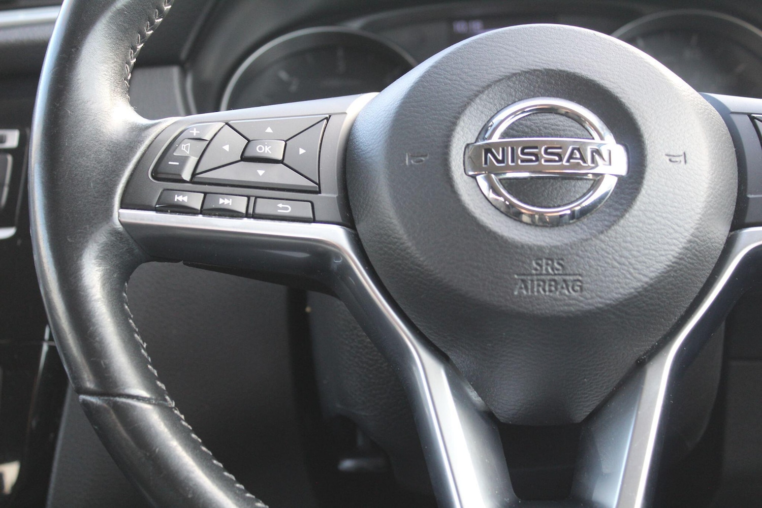 Used Nissan Qashqai 2017 for sale - 77028920: Photo 40