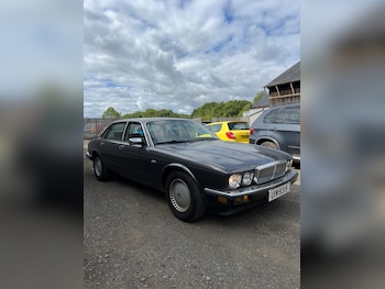 Used Jaguar XJ 1989 for sale - 75390741: Photo