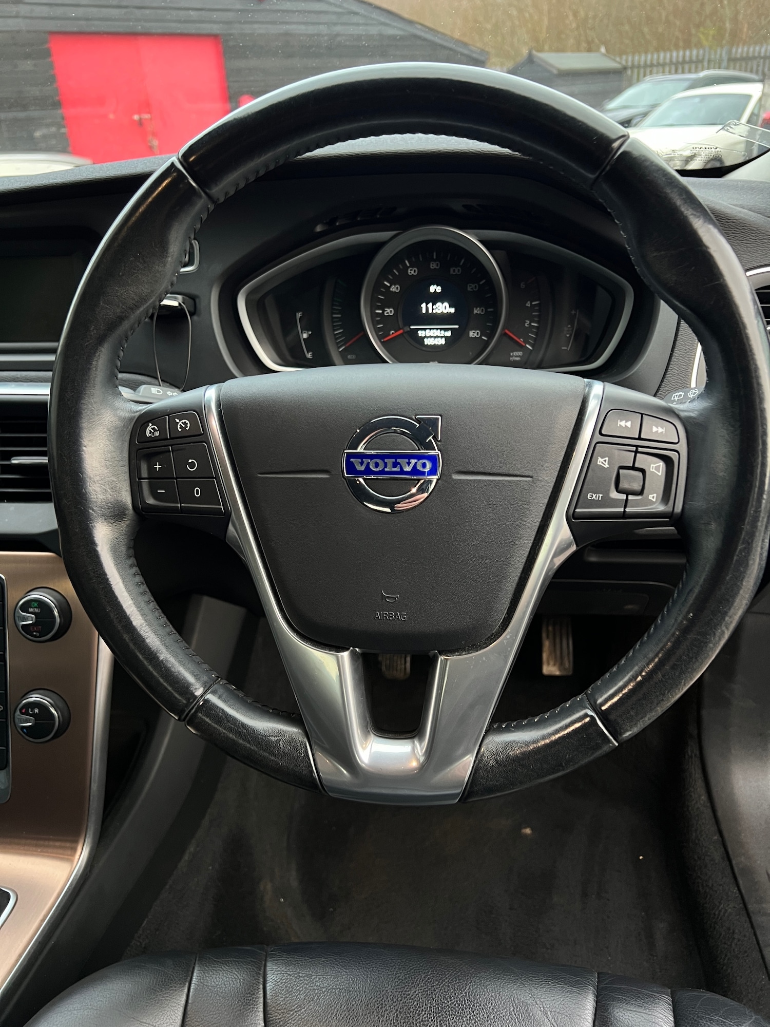 Used Volvo V40 2013 for sale - 77297170: Photo 11