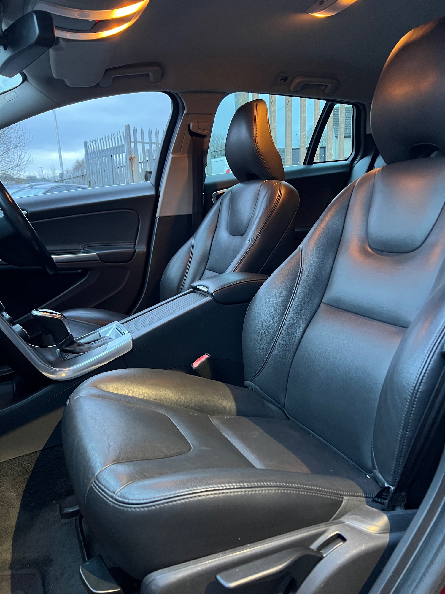 Used Volvo V60 2014 for sale - 77326529: Photo 12