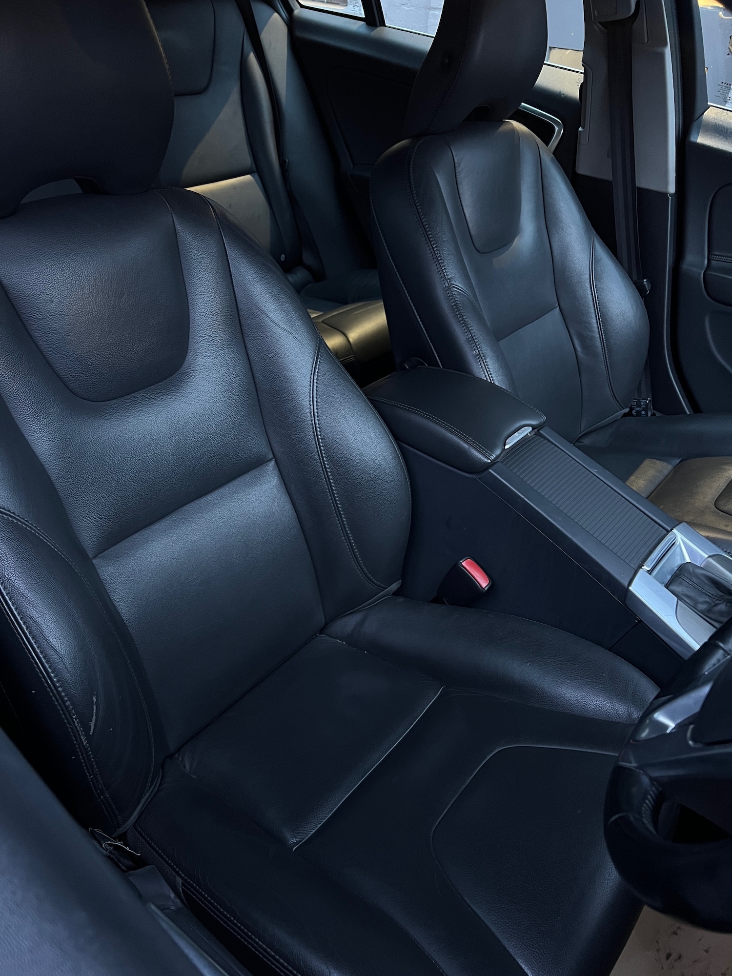 Used Volvo V60 2014 for sale - 77326529: Photo 14