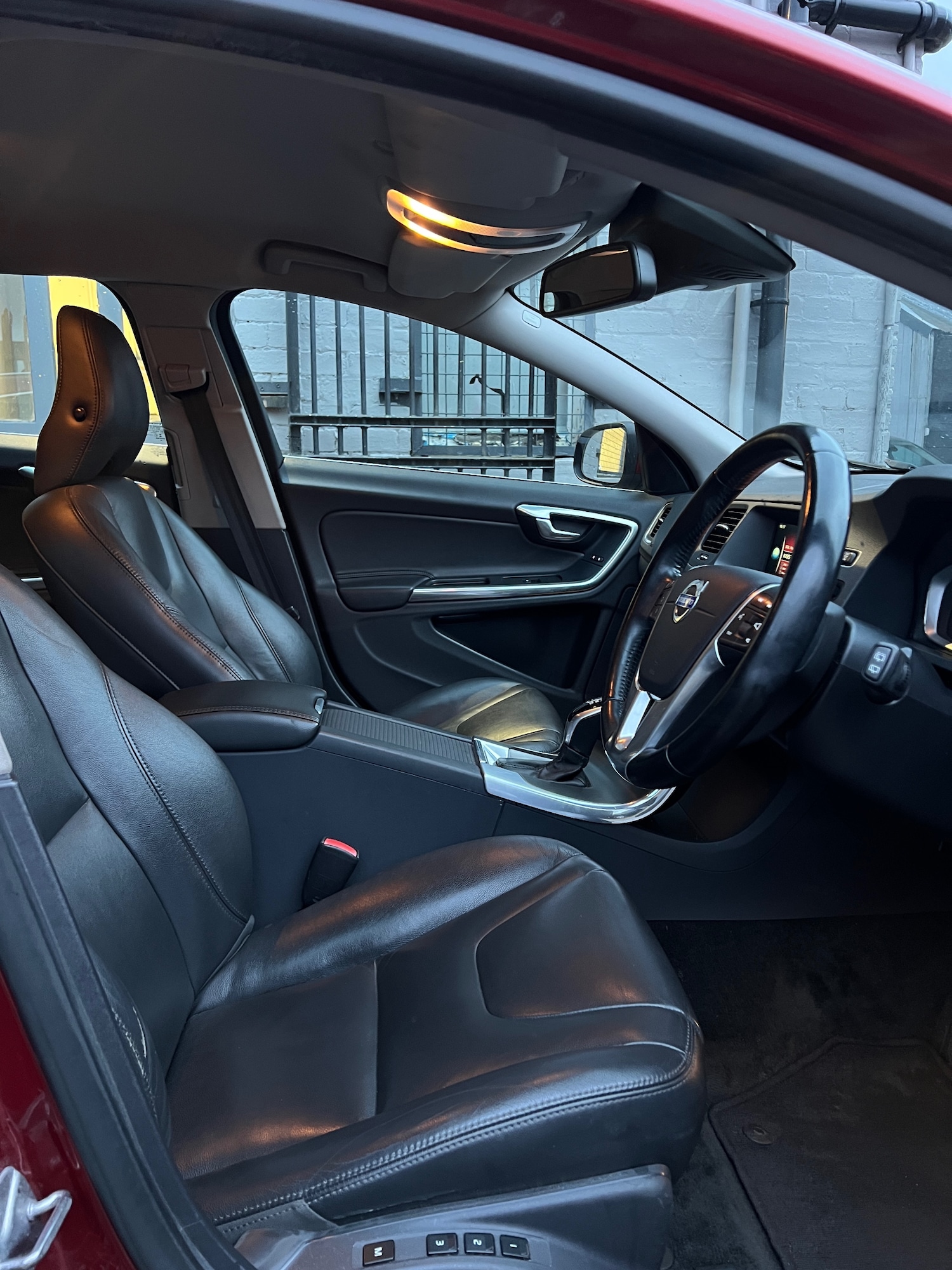 Used Volvo V60 2014 for sale - 77326529: Photo 15