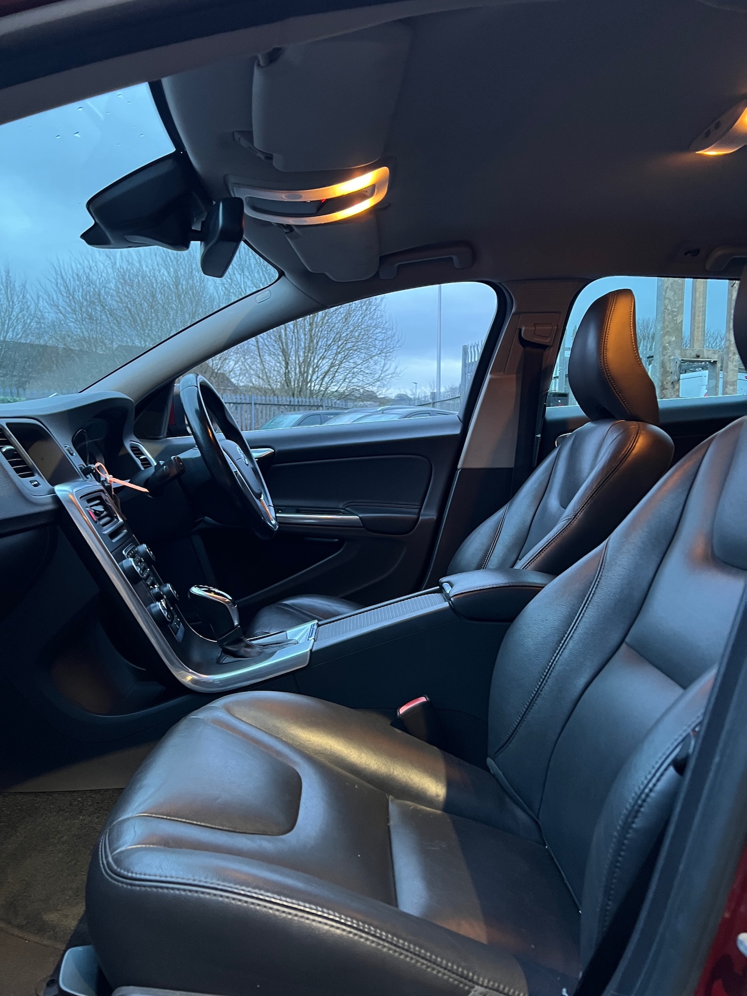 Used Volvo V60 2014 for sale - 77326529: Photo 19