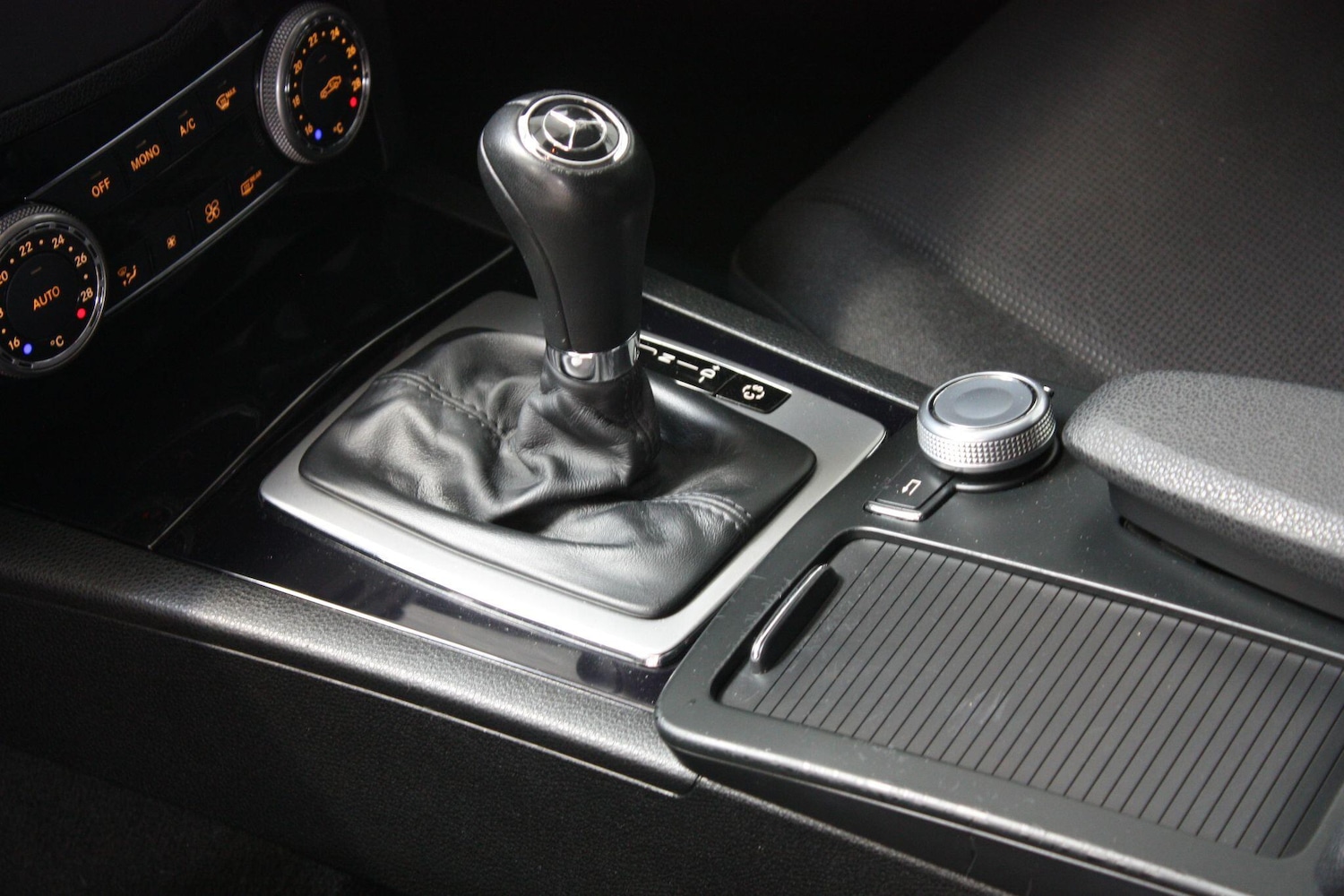 Used Mercedes-Benz C Class 2010 for sale - 76512776: Photo 12