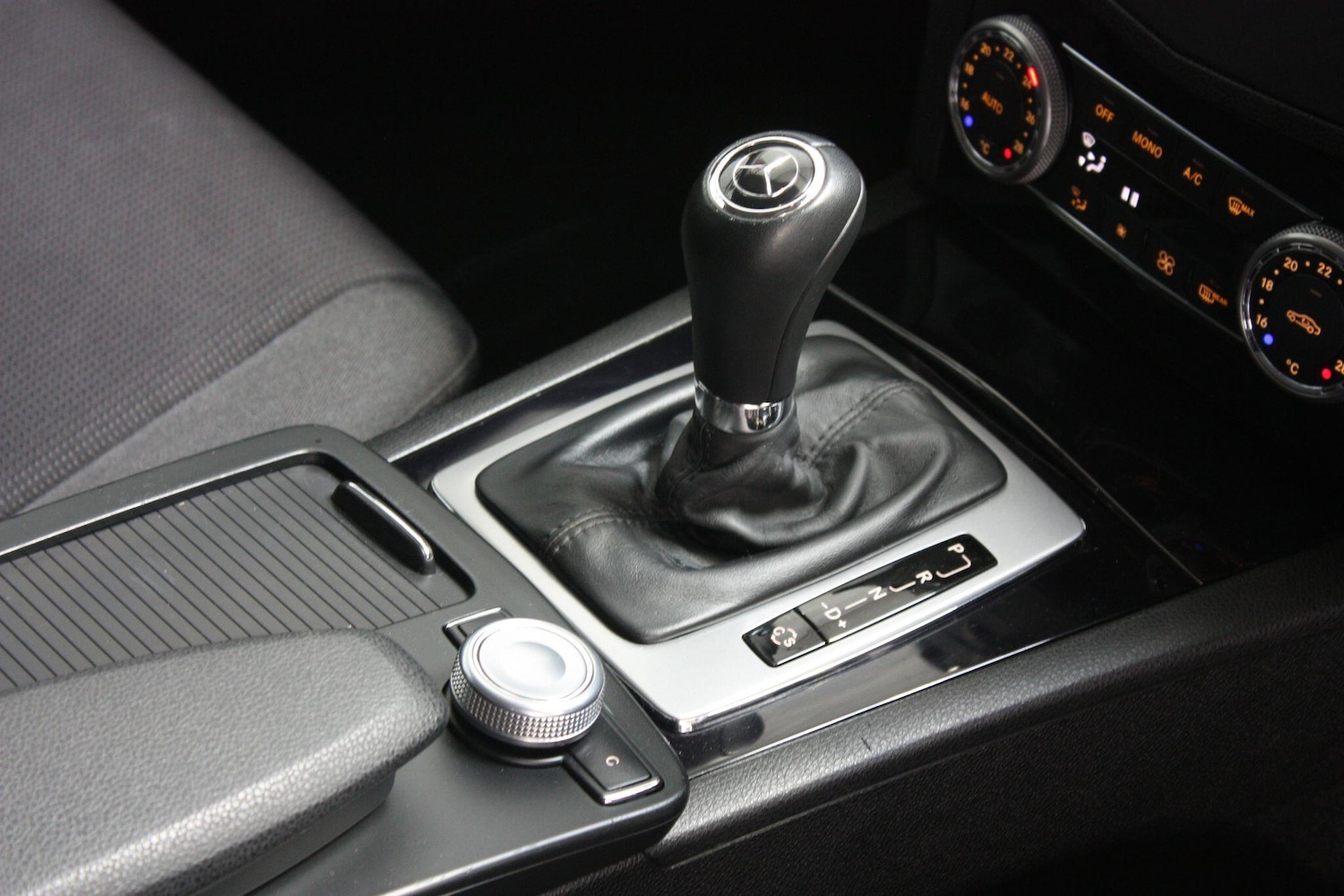 Used Mercedes-Benz C Class 2010 for sale - 76512776: Photo 16