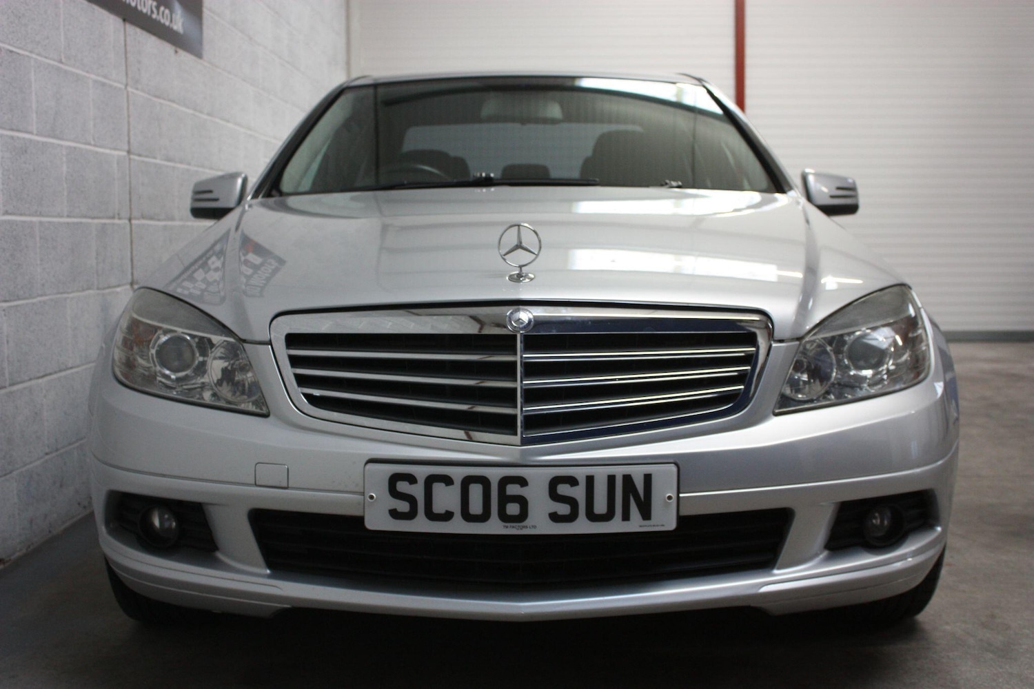 Used Mercedes-Benz C Class 2010 for sale - 76512776: Photo 2