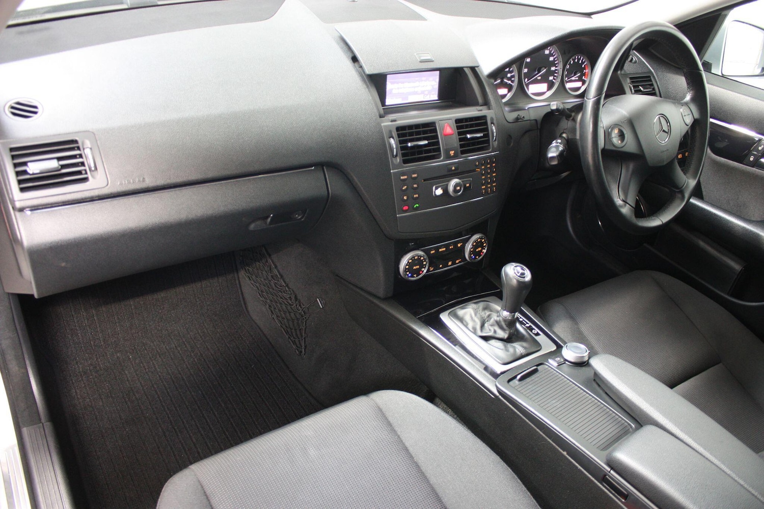 Used Mercedes-Benz C Class 2010 for sale - 76512776: Photo 9