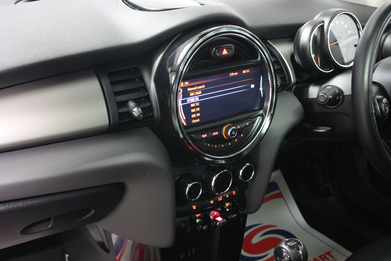 Used MINI Hatch 2015 for sale - 76953185: Photo 10